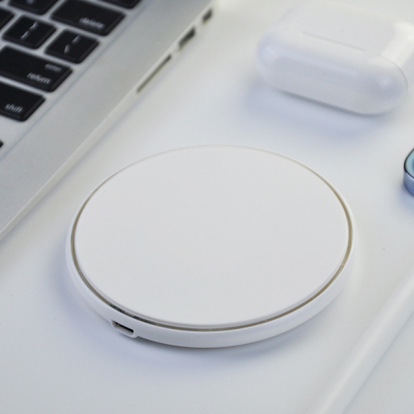 Round 15W Wireless Charger for iPhone Samsung - Image 7