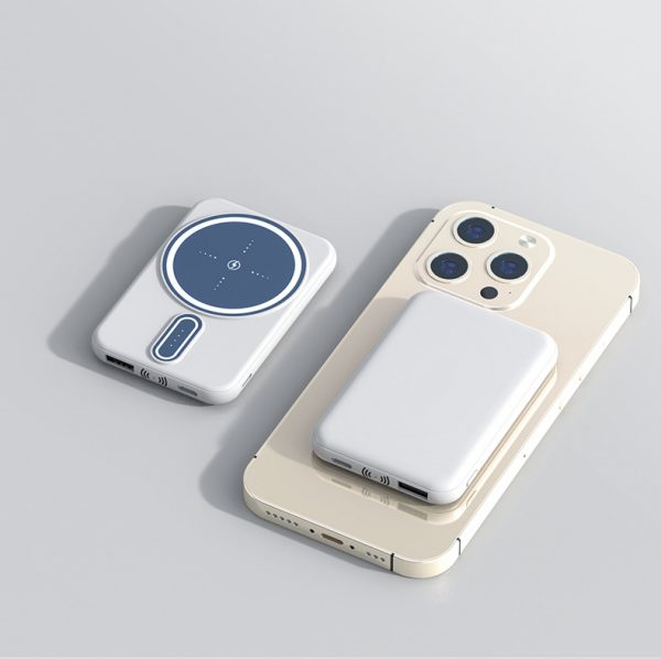 Magnetic Power Bank 10000mAh Ultra-thin Wireless Portable Charger with LED Power Display - Image 2
